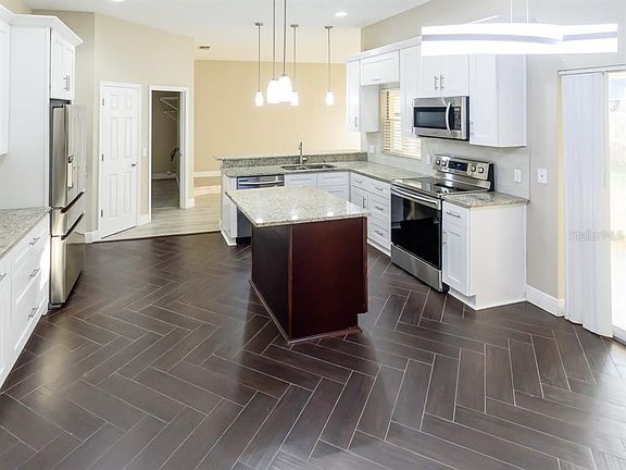 5th image of 1918 Alafia Oaks Dr