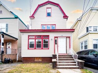 1127 Grove St, Irvington, NJ