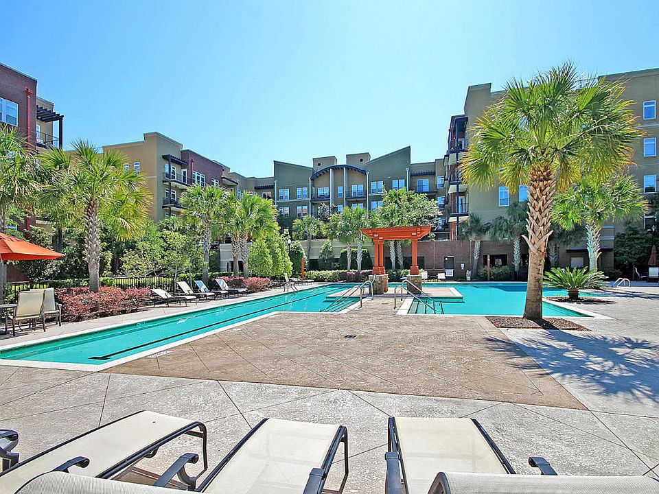 1st image of 125 Pier View St Unit 305
