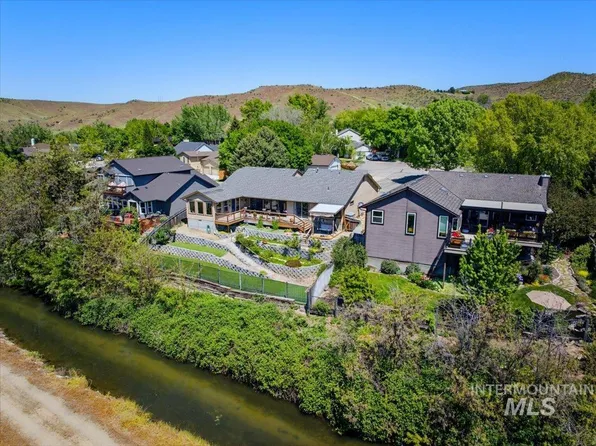 6507 W Summer Hill Dr, Boise, ID 83714