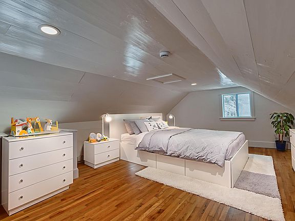 26th image of this home