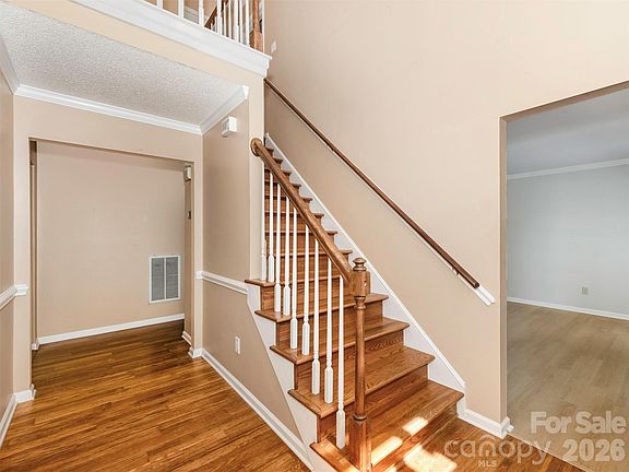 4th image of 14437 Raynham Dr