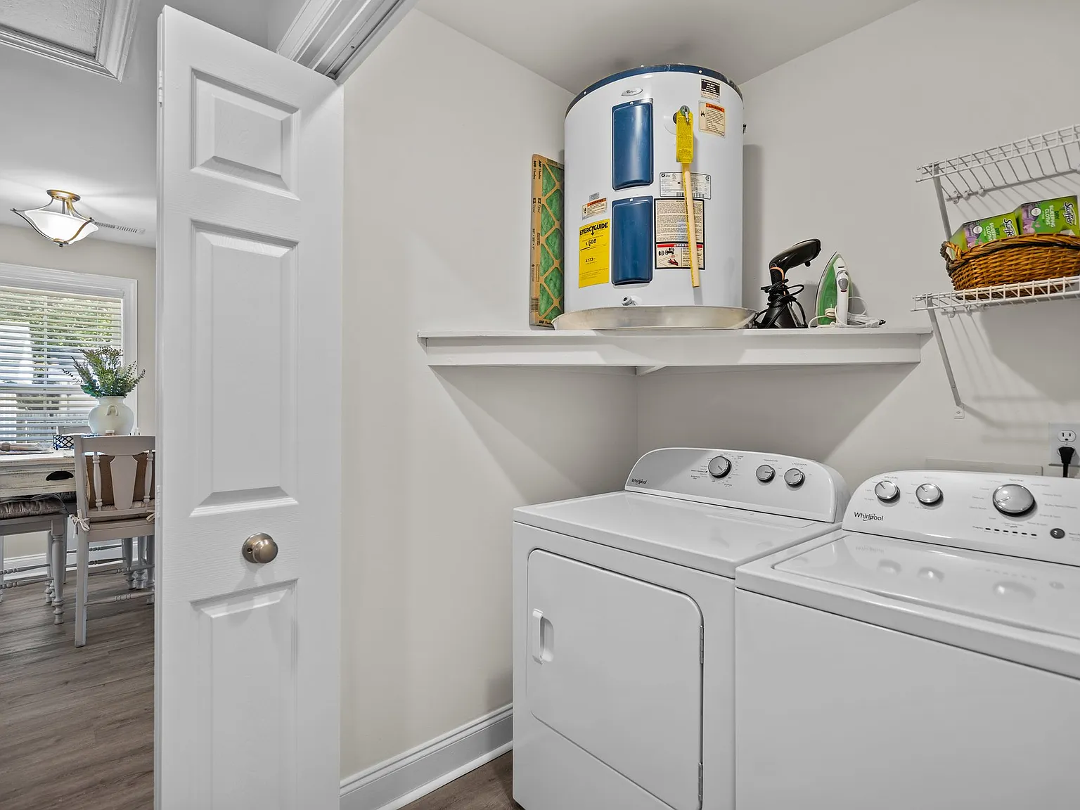 1215 Wooster St — Photo 2