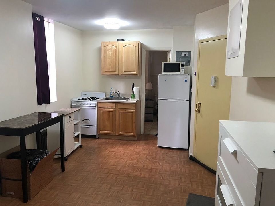 2nd image of 38 Eldridge St APT 12
