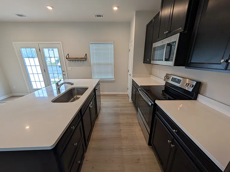 420 Park Ave #41 — Photo 4