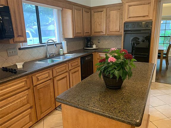 5th image of 12519 Olympia Dr