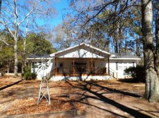 843 Lakeshore Dr, Cordele, GA 31015