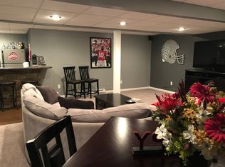1227 Finch Dr, Bowling Green, OH 43402