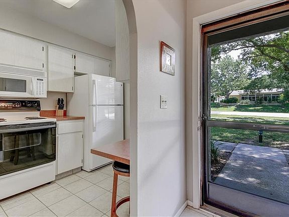 3rd image of 3106 Highlands Blvd