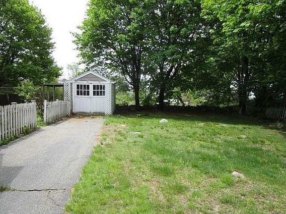 3rd image of 49 Dewey Ave