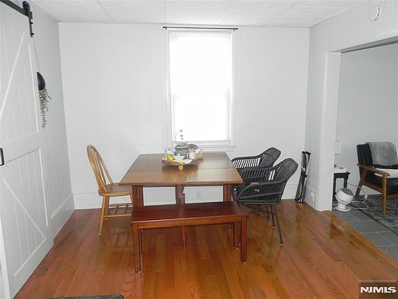 4th image of 58 Marshall Ave