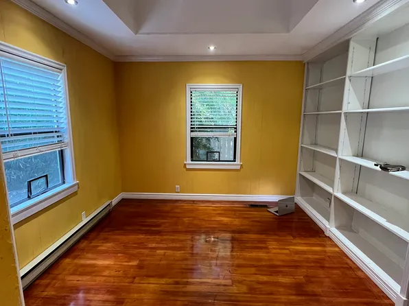 (undisclosed Address), Olympia, WA 98506