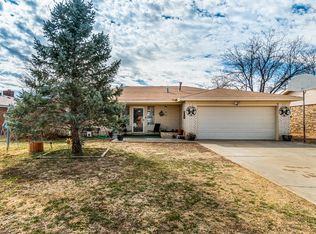 707 W Pine St, Dimmitt, TX 79027