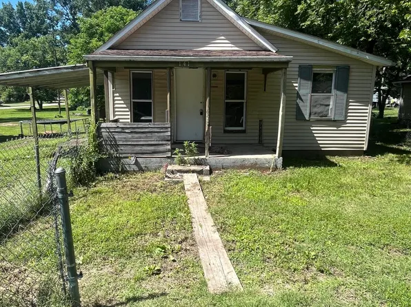 141 W Delta Street, Aurora, MO 65605