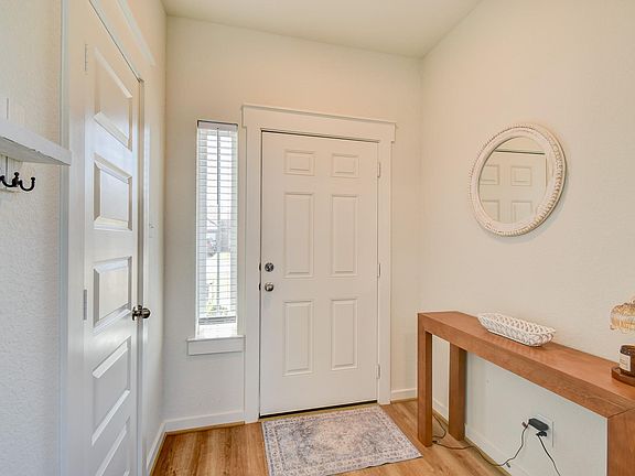 5th image of 205 Laura Leigh Ln