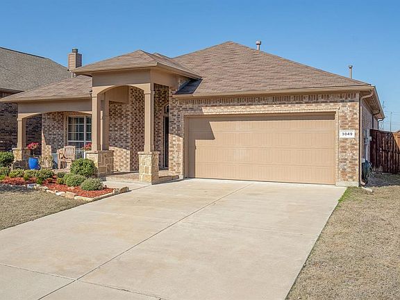 2nd image of 3049 San Fernando Dr