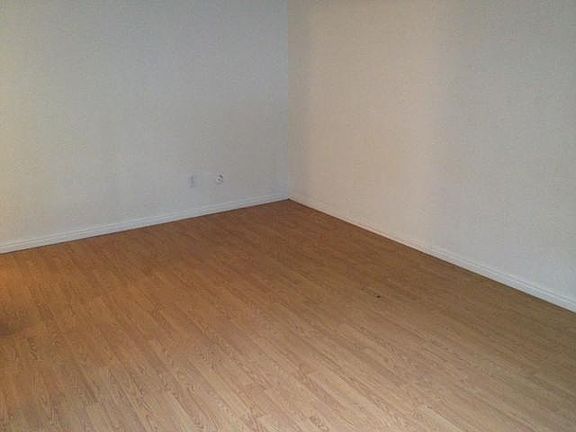 4th image of 615 E 700 S APT 1