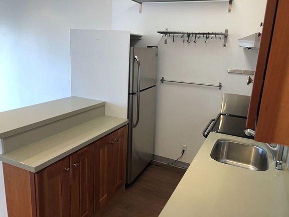 5th image of 30 Elizabeth St #3
