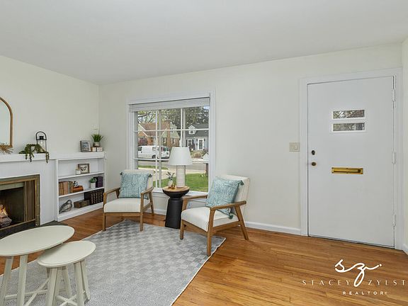 5th image of 1144 Lakeside Dr SE