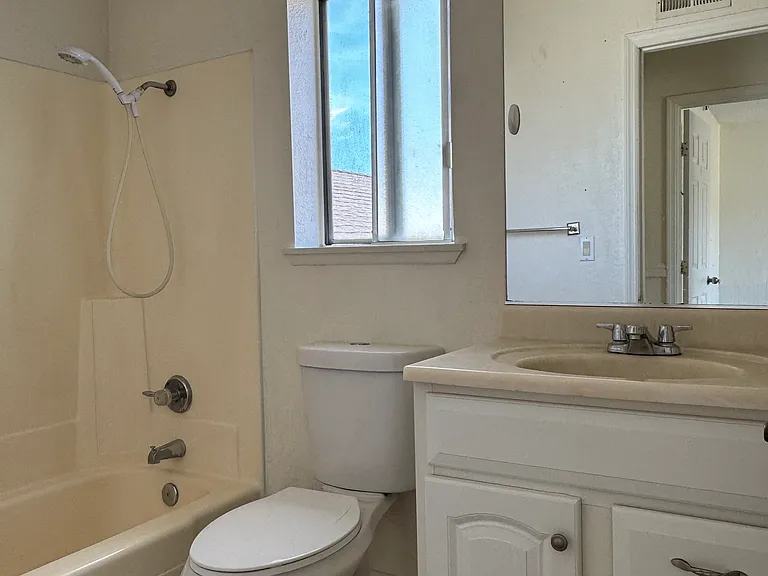 1465 Heatherton Ave — Photo 19