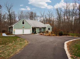 238 Kearney Rd, Pomfret Center, CT 06259