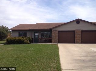 310 Lilac Ct, Waseca, MN 56093