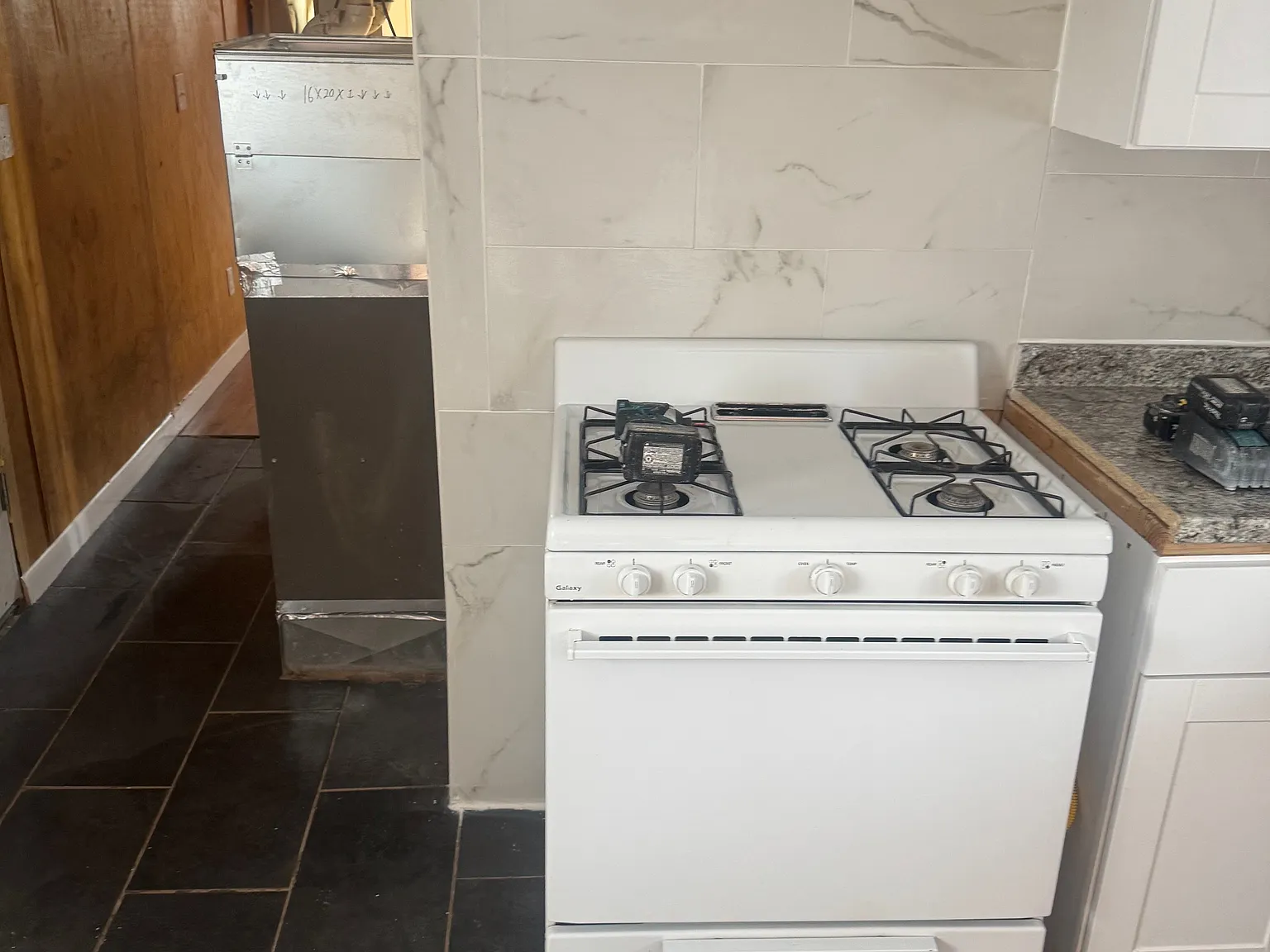 2 bed, 720 sqft, $1,200 — Photo 4