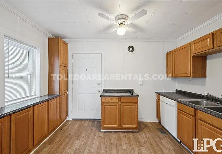 2129 Nevada St — Photo 10