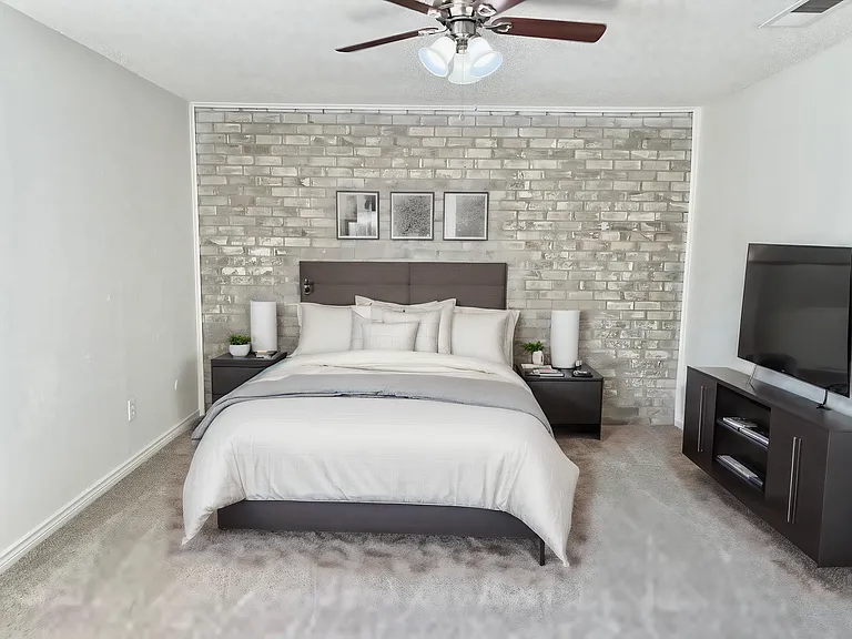 2310 Chapel Hill Ln — Photo 13