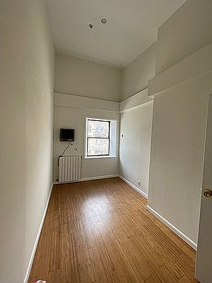 4th image of 544 Avenue Of The Americas #E