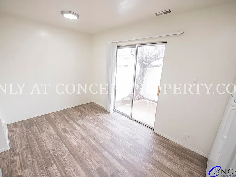 1499 W 2320 S — Photo 68