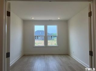 225 Thomas Gage Dr, Fuquay Varina, NC 27526