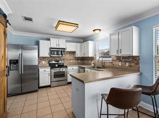 220 Wegstrom St, Hutto, TX 78634