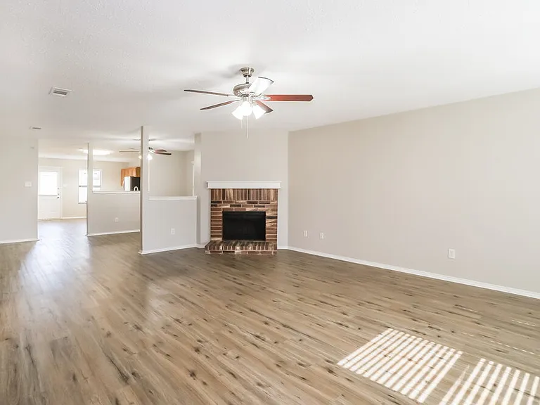 5209 Royal Burgess Dr — Photo 4