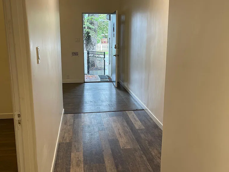 3218 3rd Ave #2 — Photo 12