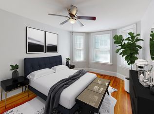 114 Falcon St #1R, Boston, MA 02128