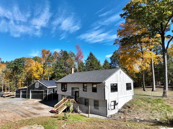 425 N County Rd, Leyden, MA 01337
