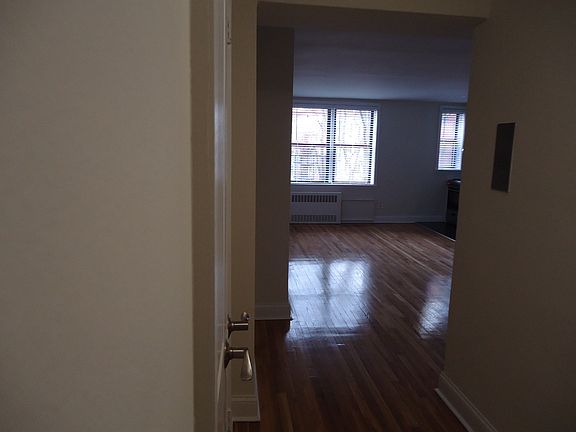 5th image of 143-50 Hoover Ave #3