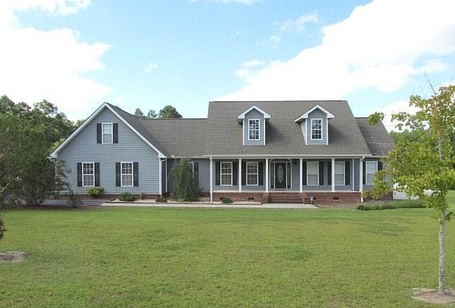 1st image of 107 Twin Lakes Dr