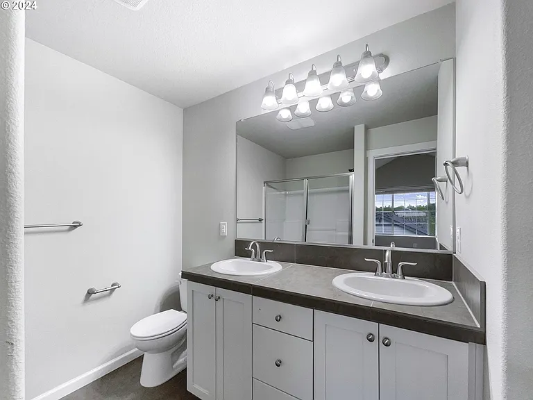 Master bedroom Bath