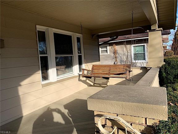2nd image of 712 Storer Ave