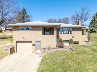 12217 Longview Dr, North Huntingdon, PA 15642