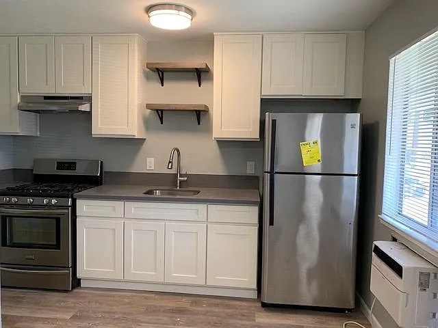 631 Cummins Way — Photo 2