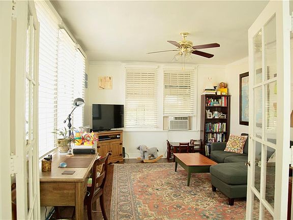 4th image of 4202-04 Fontainebleau Dr