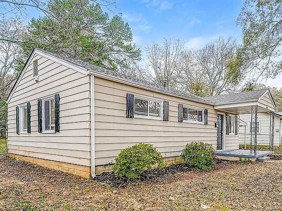3rd image of 209 Woodward Dr