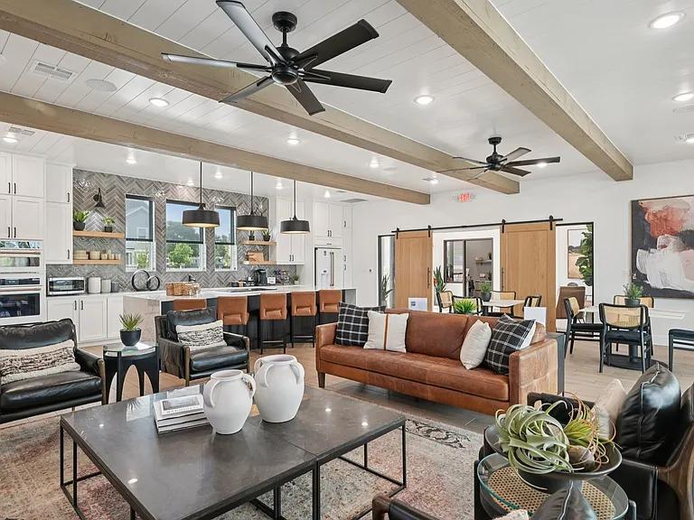Carmel Villas — Photo 14