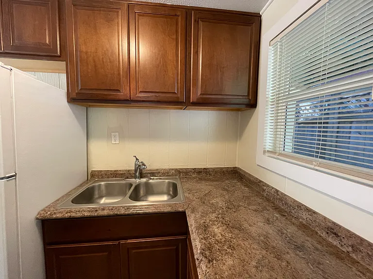 14860 River Rd — Photo 8