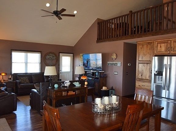 3rd image of 10588 Wildflower Dr