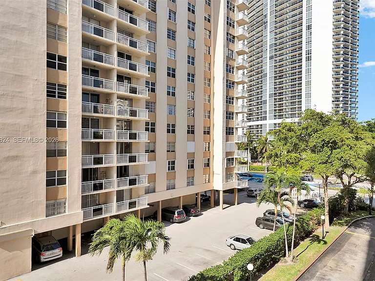 1865 S Ocean Dr #4C — Photo 18