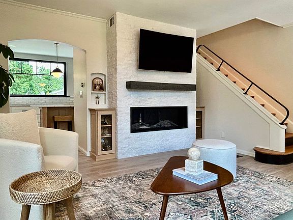 4th image of 606 & 608 Vernon St